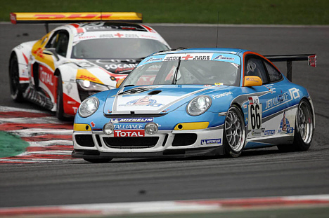 Det er i denne Porsche 997 GT3, at Michel Nykjær på lørdag starter sit første 24-timersløb.